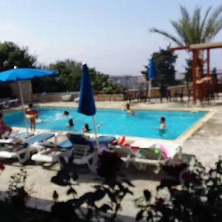Palates Hotell 3*