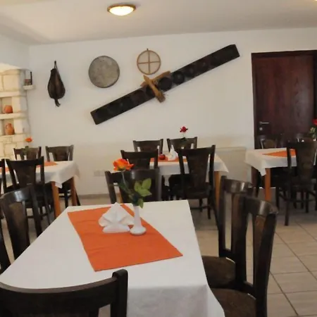Hotel Palates Dhrousha