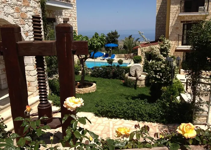 Hotell Palates Dhrousha