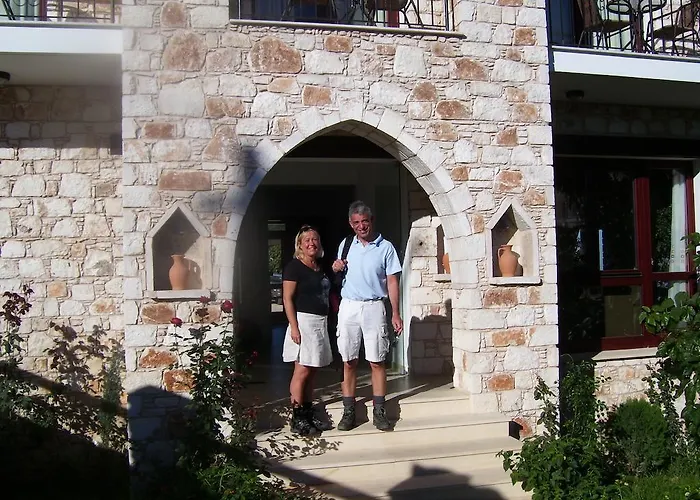 Hotell Palates Dhrousha