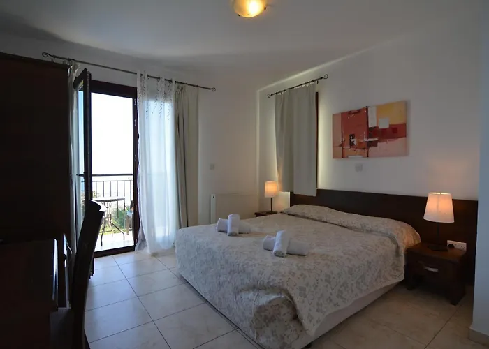 Hotell Palates Dhrousha